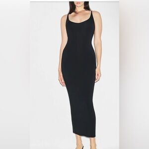 NWOT Elegant Black Maxi Dress